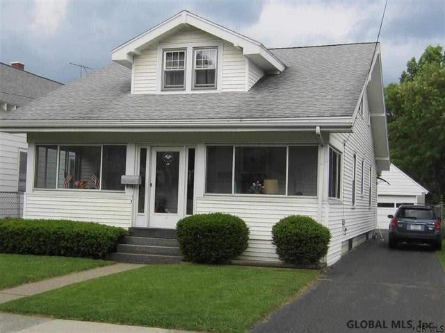 38 Holmes Ct, Albany, NY 12209 - photo 1