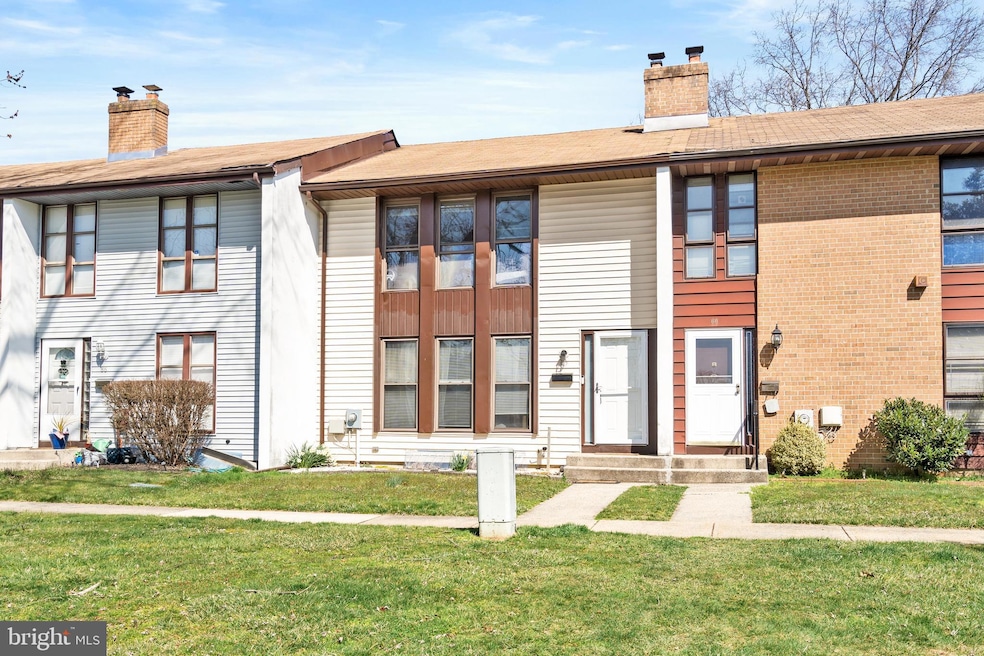 87 Danbury Ct, East Windsor, NJ 08520 - photo 1