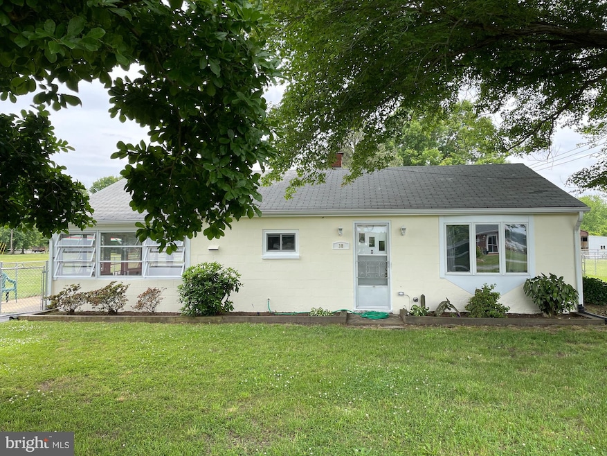 38 Gun Club Rd, Colonial Beach, VA 22443 - photo 1