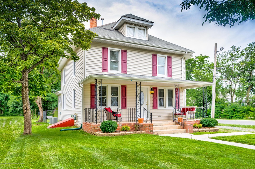 121EMainStWrightstown-1