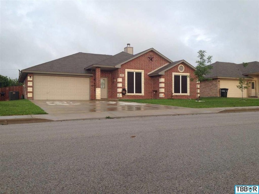 809 Macy Dr, Troy, TX 76579 - photo 1