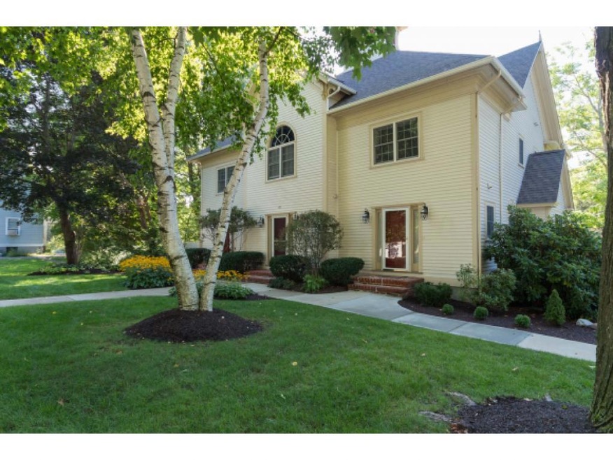 40 Merrimac St unit 3, Portsmouth, NH 03801 - photo 1