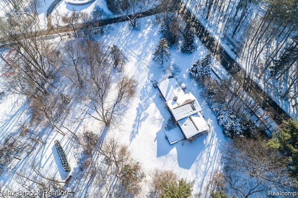 3575 Squirrel Road, Bloomfield Hills