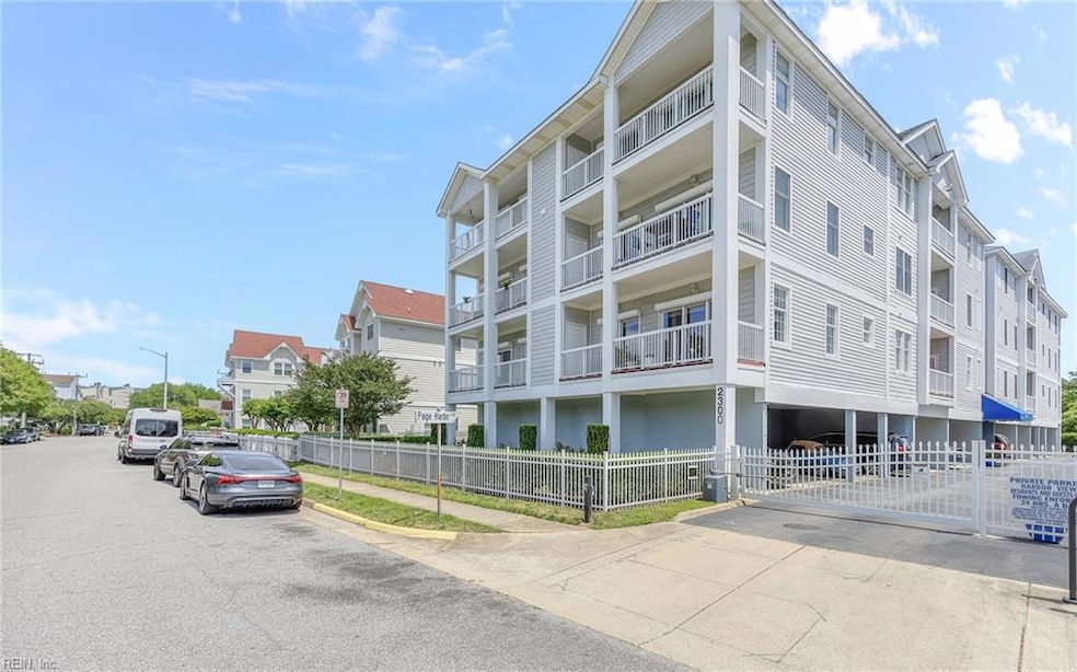 Beautiful 3BR condo on the Bay side of Shore Dr. One-level living with 2 covered parking spaces!