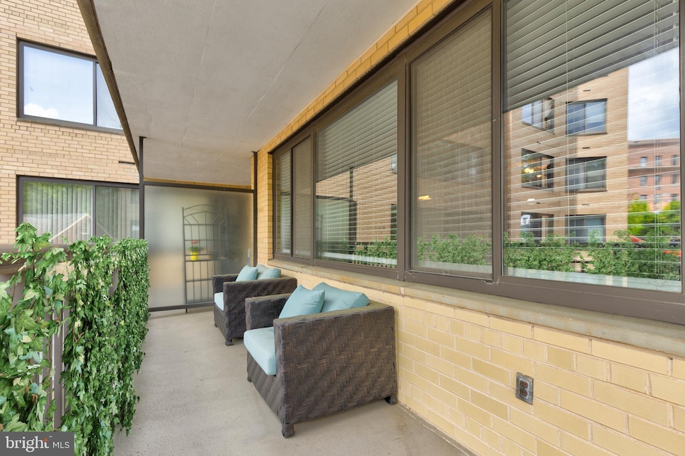 Essex unit 413, Washington, DC 20008 - photo 1