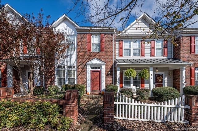 Great Curb Appeal!