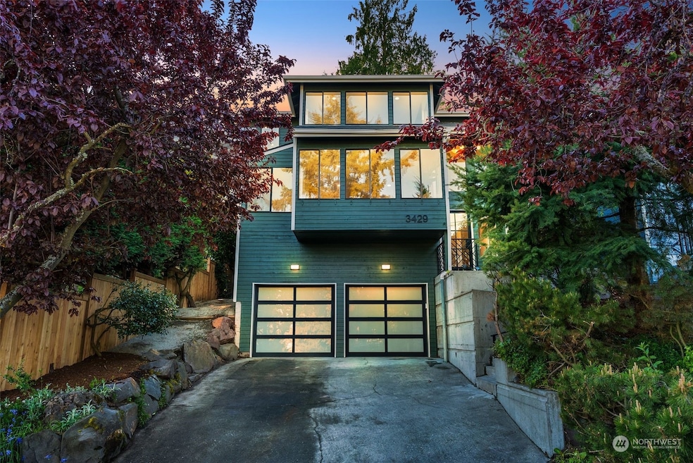 3429 24th Ave W, Seattle, WA 98199 - photo 1