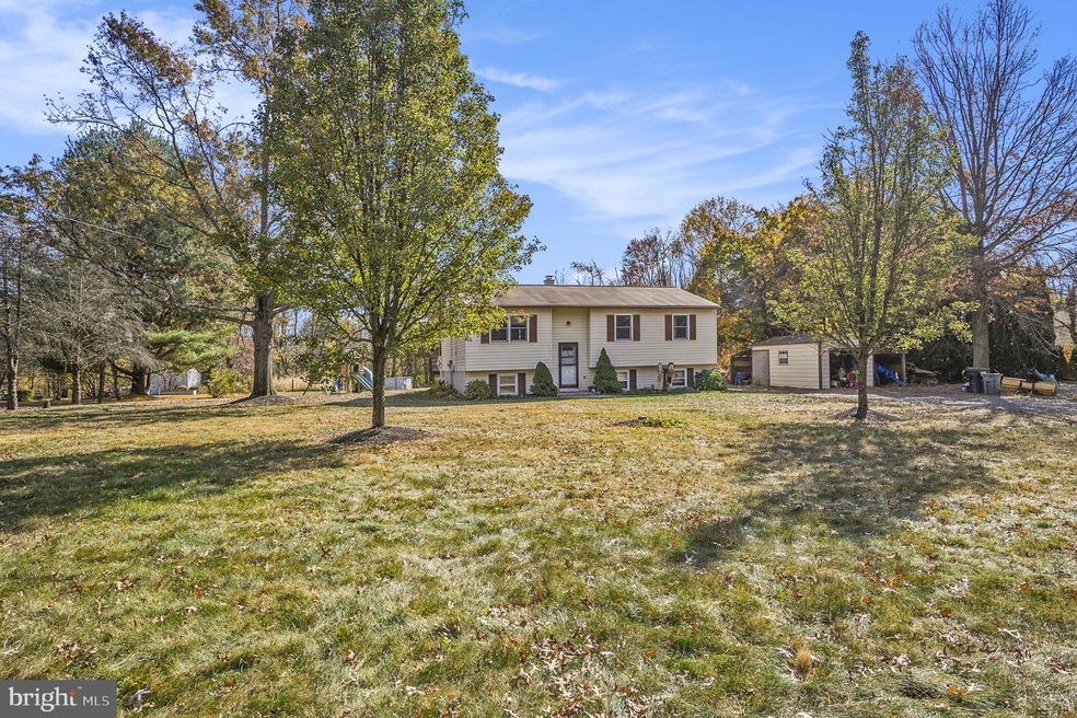 131 Red Oak Dr, Boyertown, PA 19512 - photo 1