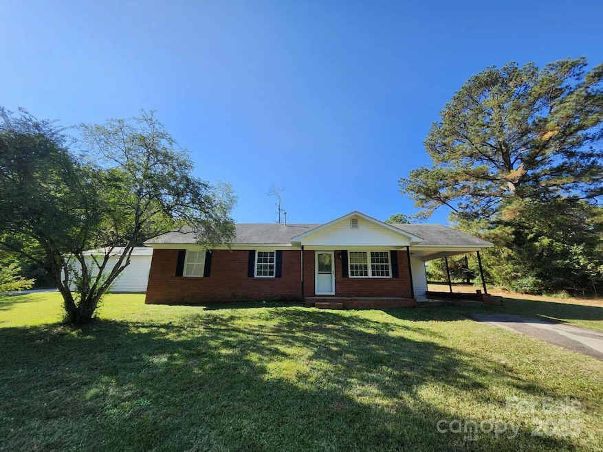 2448 Cambridge Dr, Lancaster, SC 29720 - photo 1
