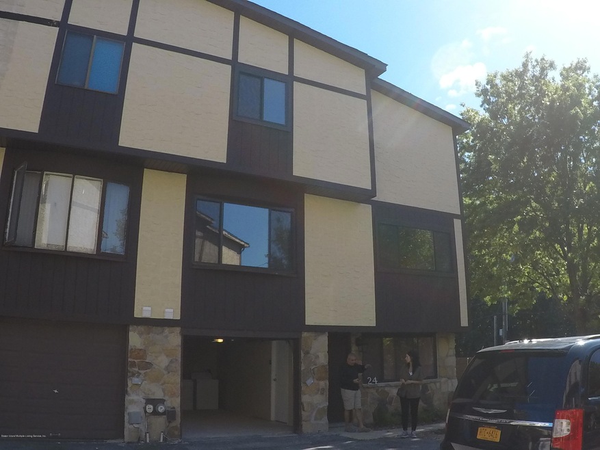 24 Parkview Loop