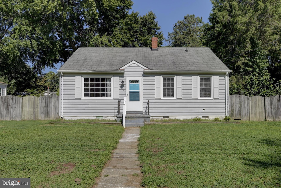 209 Locust Ave, Colonial Beach, VA 22443 - photo 1