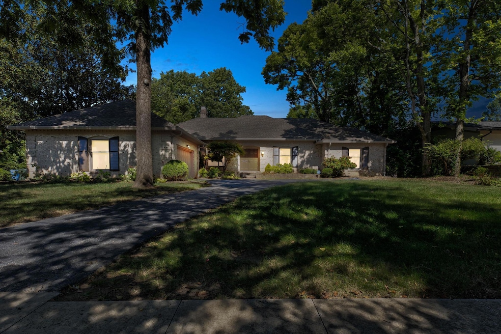 2008 Blairmore Rd, Lexington, KY 40502 - photo 1