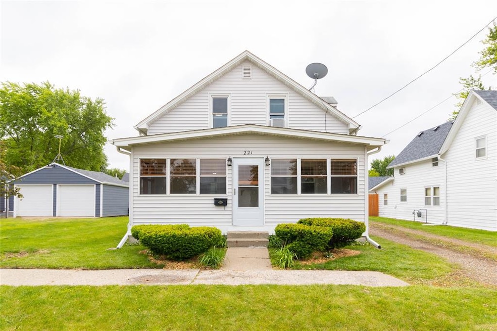 Exterior - Front Yard