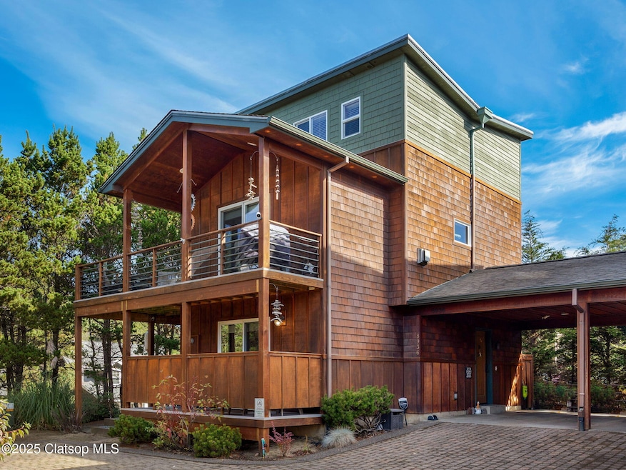 1-web-or-mls-8936 Pelican Ln-15