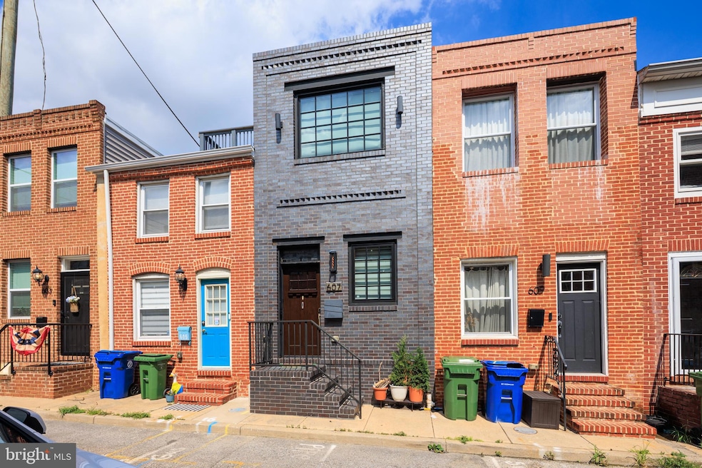 607 S Port St, Baltimore, MD 21224 - photo 1
