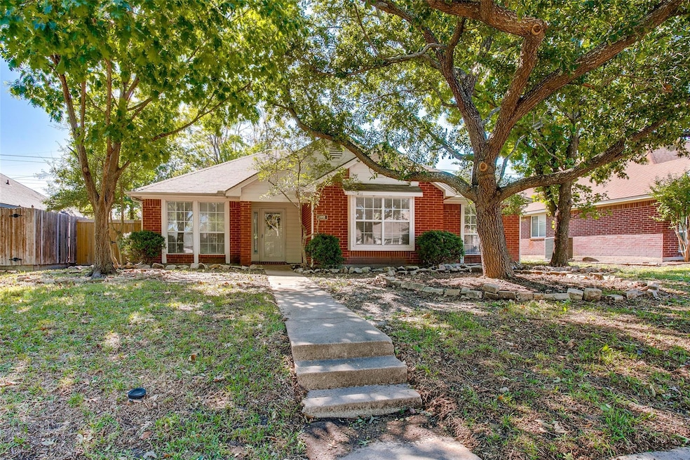 1112 Old Knoll Dr, Wylie, TX 75098 - photo 1