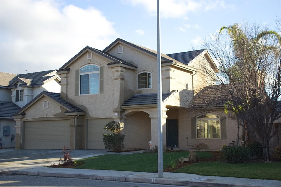 6713 E Simpson Ave, Fresno, CA 93727 - photo 1