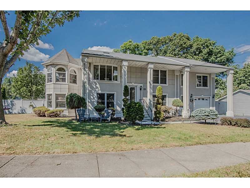 235 Posnegansett Ave, Warwick, RI 02888 - photo 1