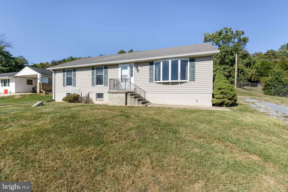 504 Tritapoe Dr, Knoxville, MD 21758 - photo 1