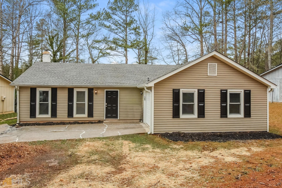 6924 Hickory Log Rd, Austell, GA 30168 - photo 1