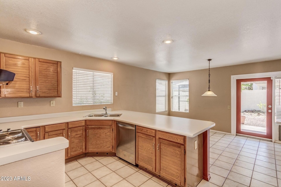 5134 W Jupiter Way, Chandler, AZ 85226 - photo 1