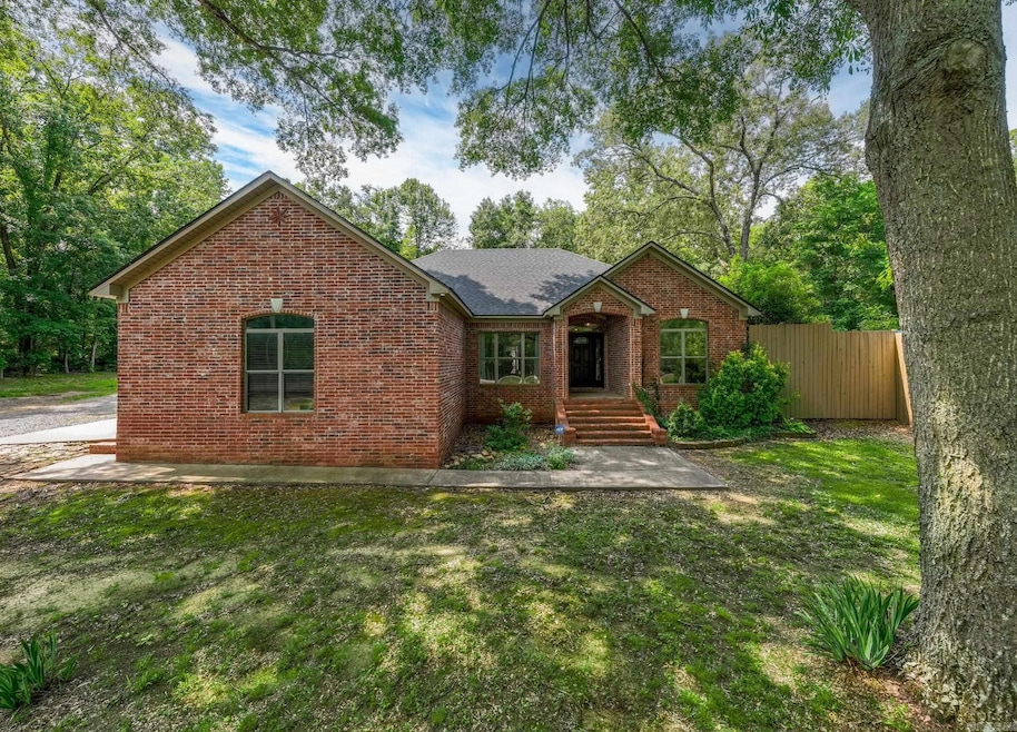 Pending $314,900 • Co-Listing Agent