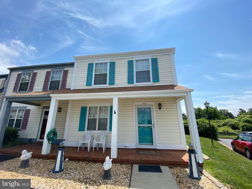 123 Lynnhaven Ct, Colonial Beach, VA 22443 - photo 1