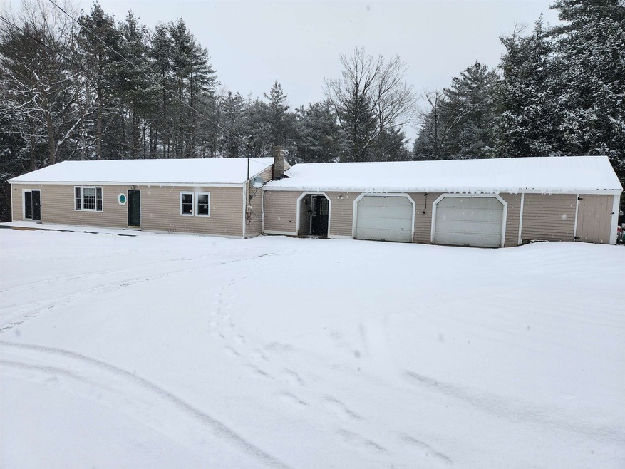 15 Hardy Ave, Claremont, NH 03743 - photo 1