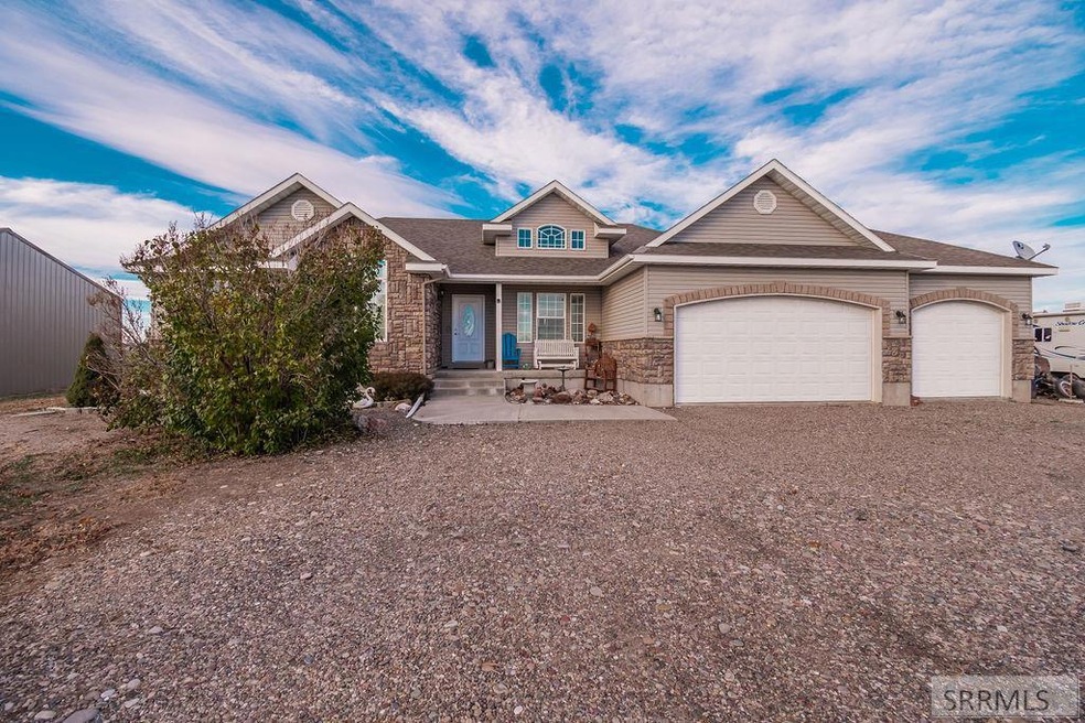 242 W 200 N, Blackfoot, ID 83221 - photo 1