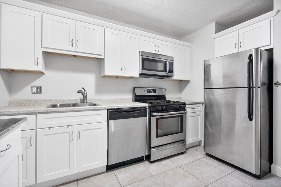 135 Granite Ave unit 44, Dorchester Center, MA 02124 - photo 1