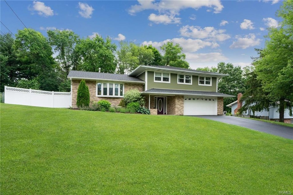 19 Hilltop Dr, Wappingers Falls, NY 12590 - photo 1