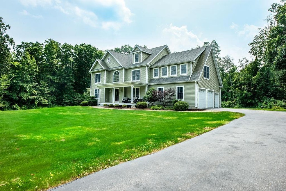 8 Linwood Ln, Stratham, NH 03885 - photo 1