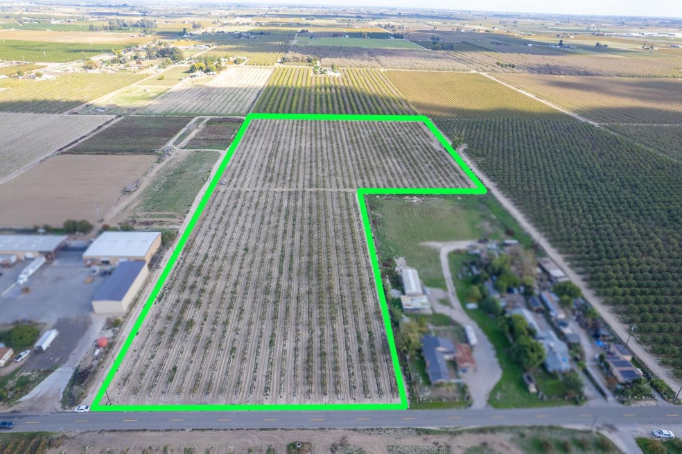 0 S Cherry Ave unit 639853, Fresno, CA 93725 - photo 1