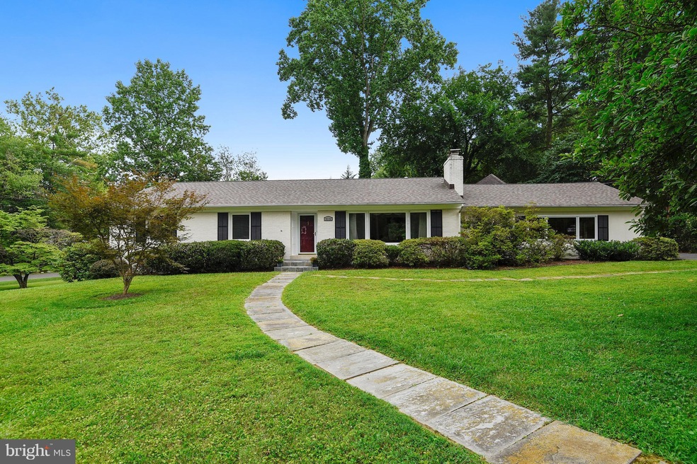 9115 Quintana Dr, Bethesda, MD 20817 - photo 1