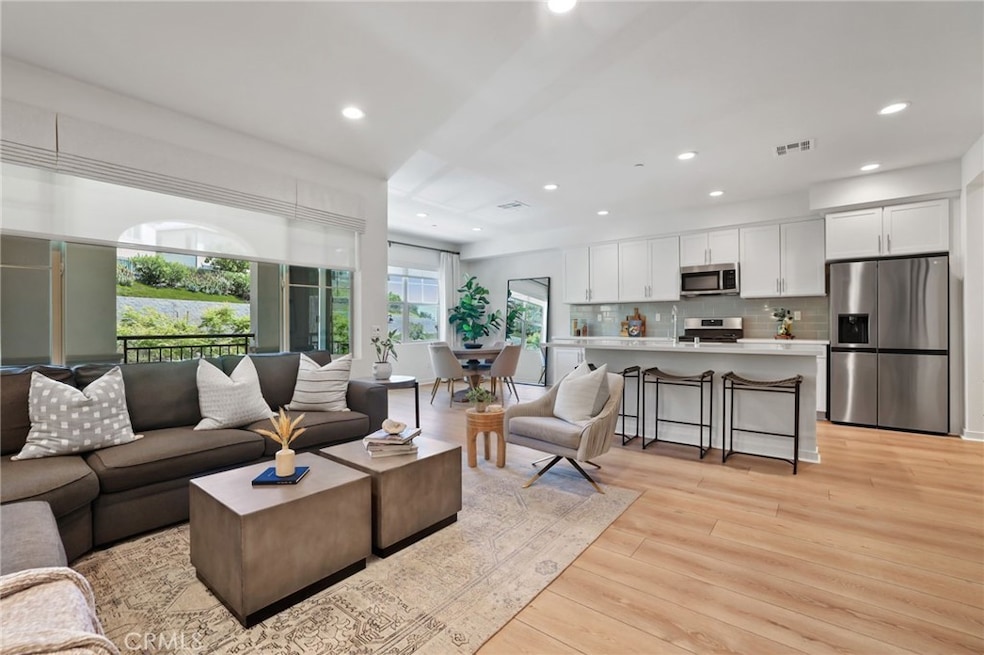 Sold $992,500 • Co-Listing Agent