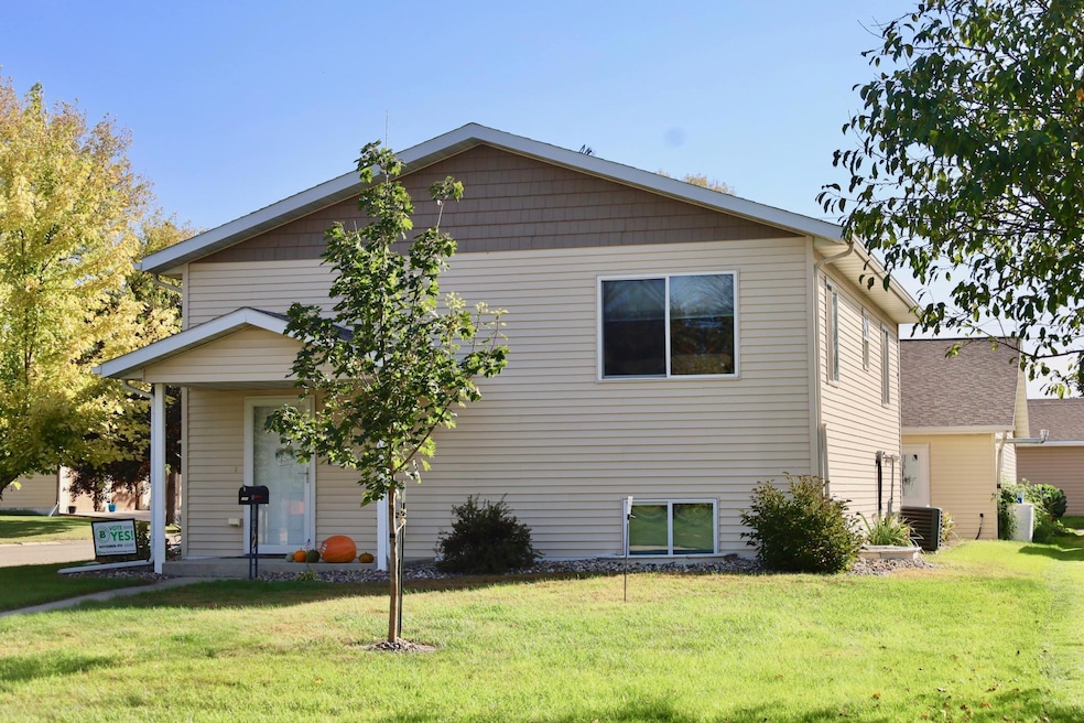 130 12th St N, Breckenridge, MN 56520 - photo 1
