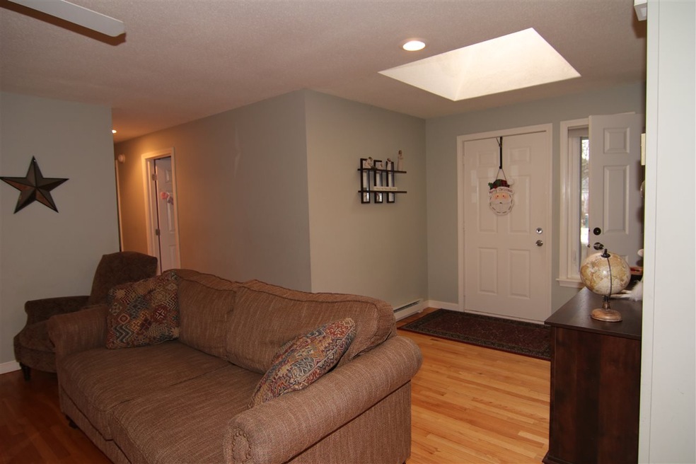 39 Evans Cir, Keene, NH 03431 - photo 1