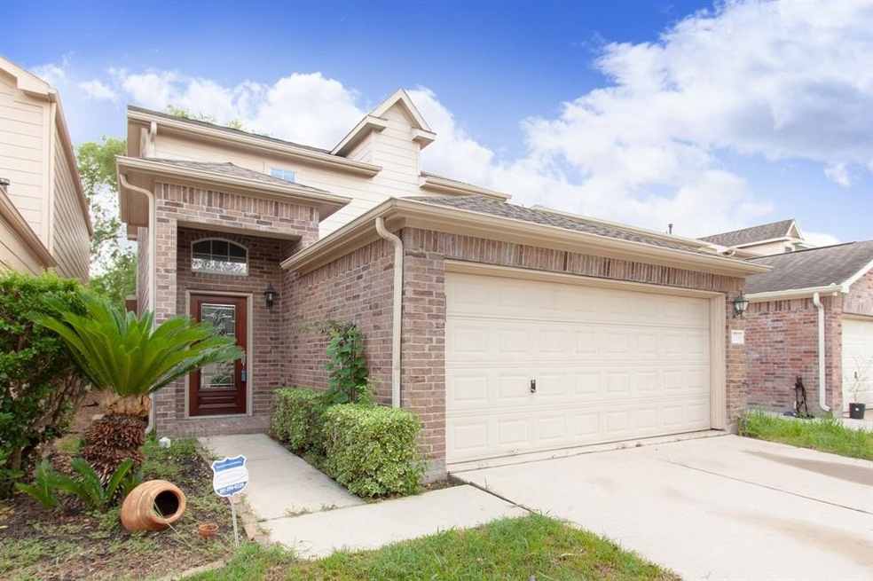 11119 Valley Kings Dr, Houston, TX 77089 - photo 1