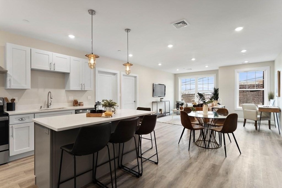 365 Newport Ave unit 202, Quincy, MA 02170 - photo 1