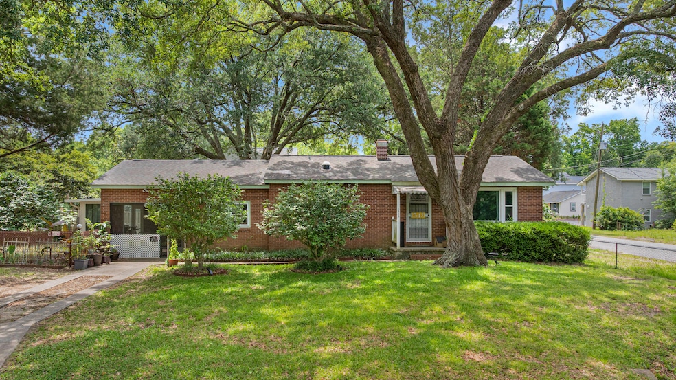 1549NAvalon.NicoleBurbagePhoto-1