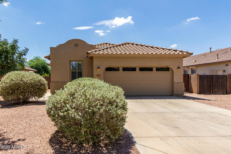 1377 E Chestnut Ln, Gilbert, AZ 85298 - photo 1