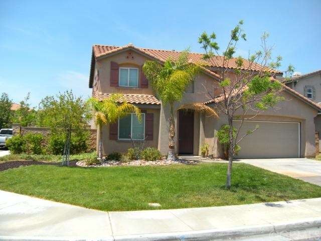 NICE CORNER LOT