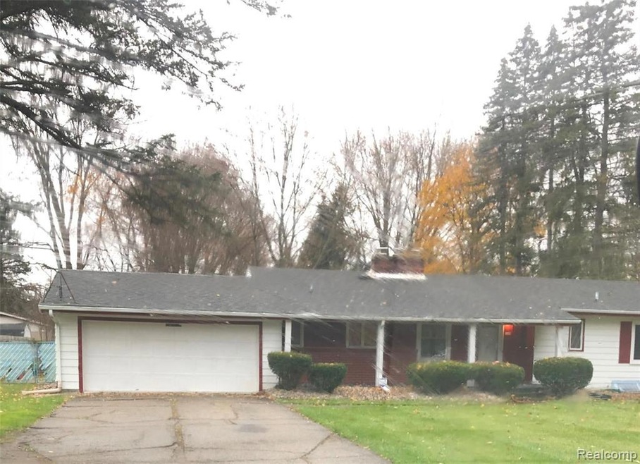 3349 Hillview Ave, Flint, MI 48504 - photo 1