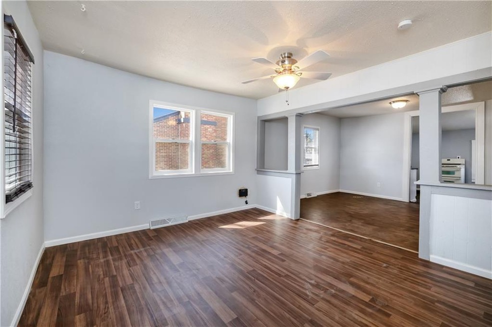 2518 53rd St, Des Moines, IA 50310 - photo 1