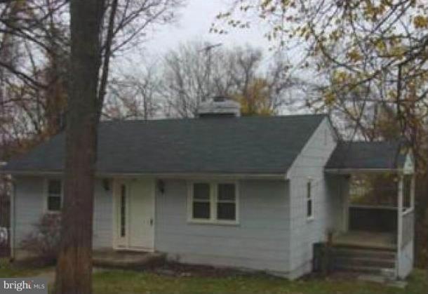 221 Combs Dr, Warrenton, VA 20186 - photo 1