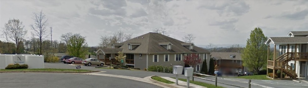 1129 Robin Hood Ct unit 301, Harrisonburg, VA 22801 - photo 1