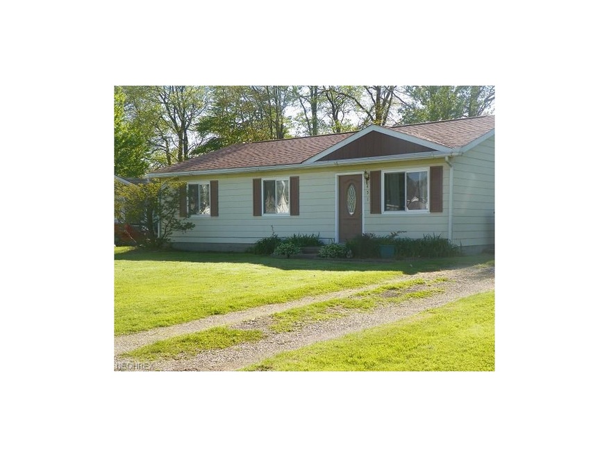 451 Adams St, Jefferson, OH 44047 - photo 1