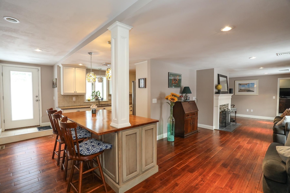 160 Hackett Hill Rd, Hooksett, NH 03106 - photo 1