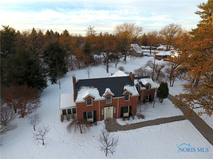 BEAUTIFUL BRICK COLONIAL