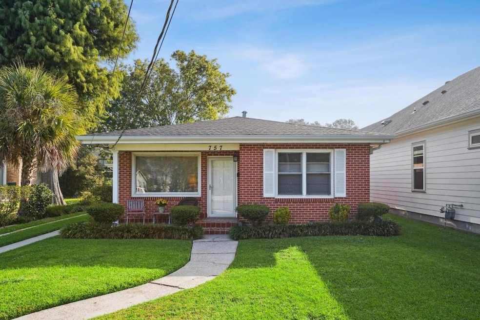 757 Jefferson Heights Ave, New Orleans, LA 70121 - photo 1